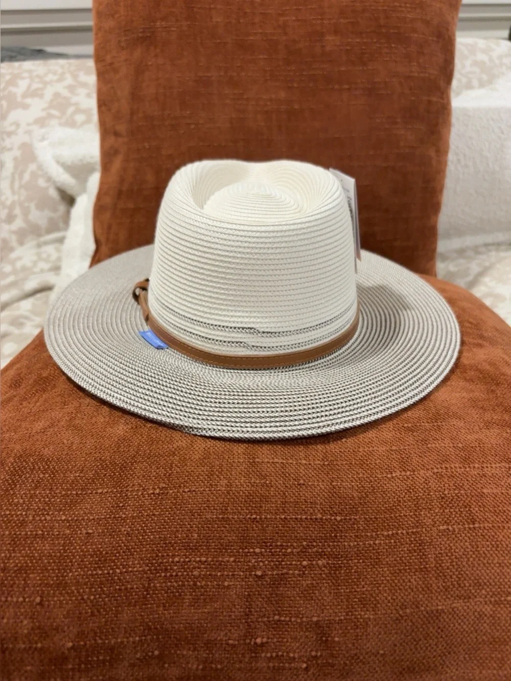 Wallaroo Petite Kristy Hat UPF 50+ NWT Ivory Taupe Sun Hat